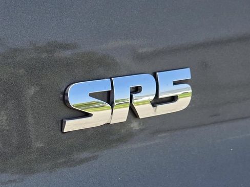Used 2021 Toyota 4Runner SR5 Premium w/ Moonroof Package AWD/4WD image 32