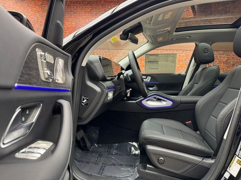 New 2026 Mercedes-Benz GLS 450 4MATIC image 23