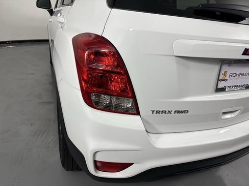 Used 2017 Chevrolet Trax LS AWD/4WD image 28