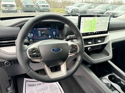 New 2026 Ford Explorer Active w/ Active Comfort Package image 20