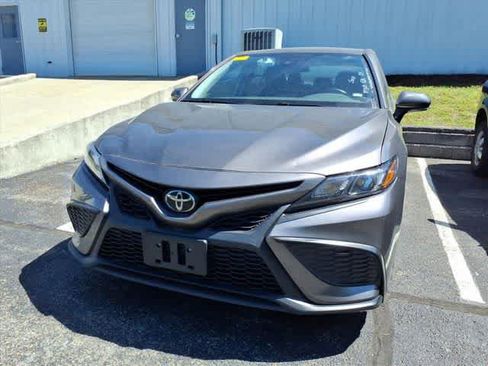 Used 2023 Toyota Camry SE FWD image 8