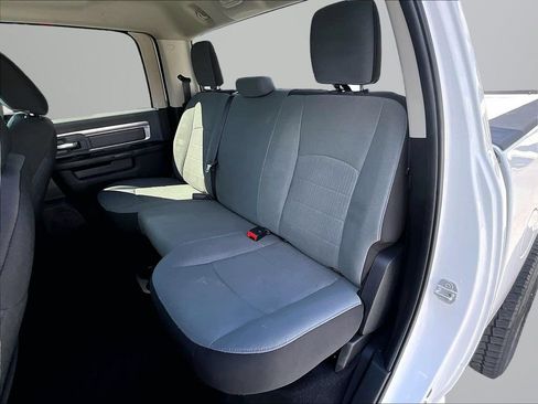 Used 2022 RAM 1500 Classic SLT AWD/4WD image 28