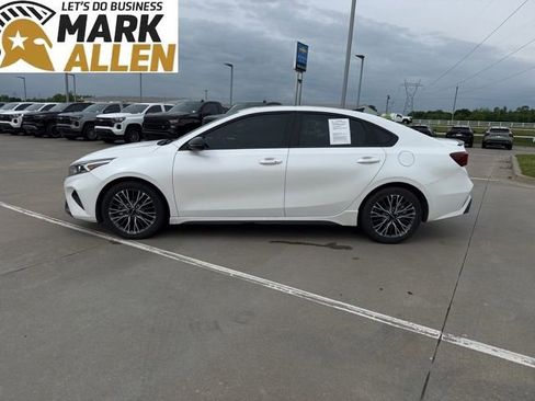 Used 2023 Kia Forte GT-Line w/ GT-Line Premium Package FWD image 3