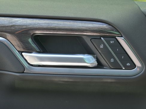 New 2026 Chevrolet Silverado 1500 LTZ w/ LTZ Premium Package AWD/4WD image 25