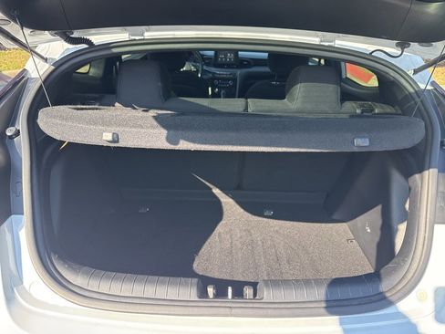 Used 2020 Hyundai Veloster 2.0 image 15