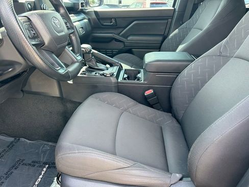 Used 2025 Toyota Tacoma SR image 11