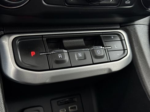 Certified 2023 GMC Acadia SLT w/ Elevation Edition image 16