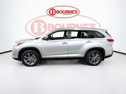 Used 2019 Toyota Highlander XLE image 7