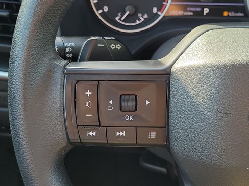 Certified 2025 Nissan Rogue S FWD image 21