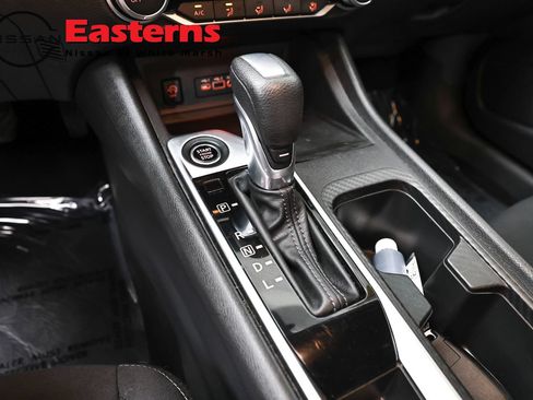 Used 2025 Nissan Sentra SV FWD image 13