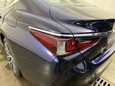 Certified 2025 Lexus ES 350 350 image 33