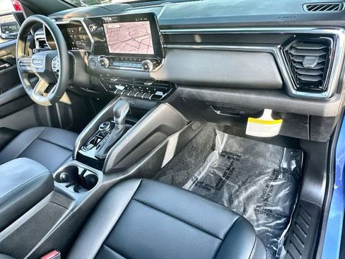 New 2025 GMC Canyon Elevation w/ Convenience Package image 30