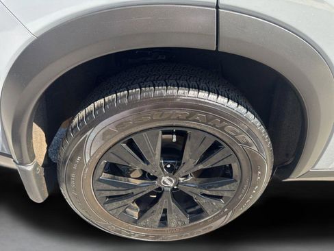 Used 2023 Nissan Rogue SV w/ SV Premium B Package image 25