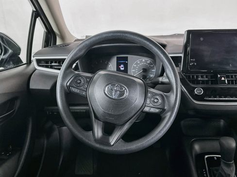 Used 2025 Toyota Corolla LE FWD image 17
