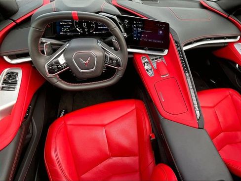 Used 2024 Chevrolet Corvette Stingray Preferred Cpe w/ 2LT RWD image 16