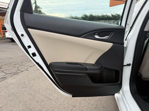 Used 2017 Honda Civic EX image 12