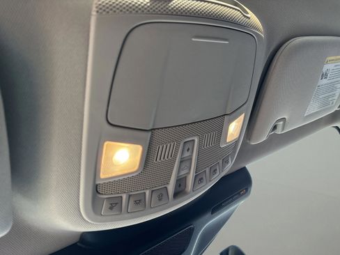 Used 2022 Lincoln Nautilus Reserve image 16