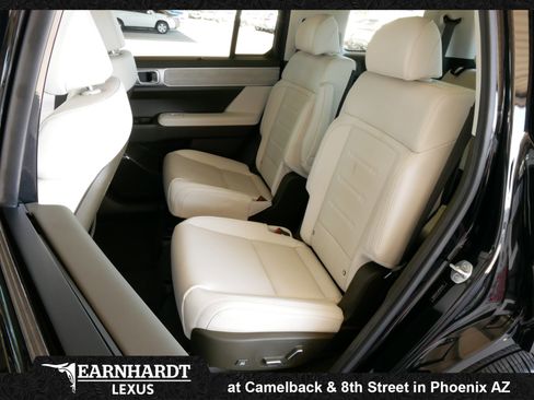 Used 2024 Hyundai Santa Fe Calligraphy FWD image 22