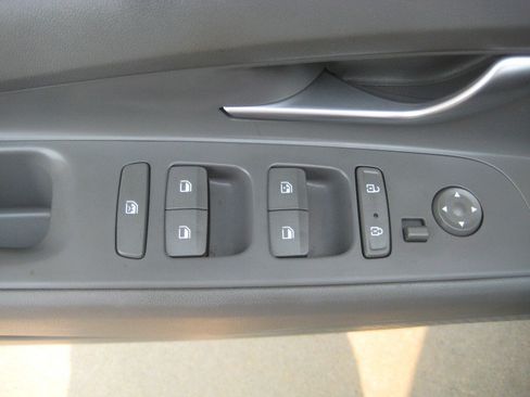 Used 2023 Hyundai Elantra SEL w/ Convenience Package FWD image 14