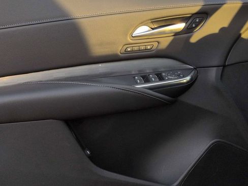 New 2025 Cadillac XT4 Premium Luxury image 10