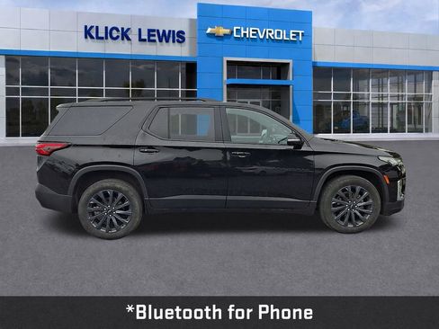 Used 2023 Chevrolet Traverse RS w/ LPO, Floor Liner Package AWD/4WD image 9