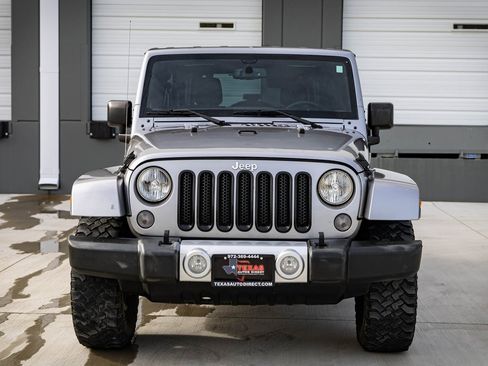 Used 2015 Jeep Wrangler Unlimited Sahara w/ Dual Top Group image 3