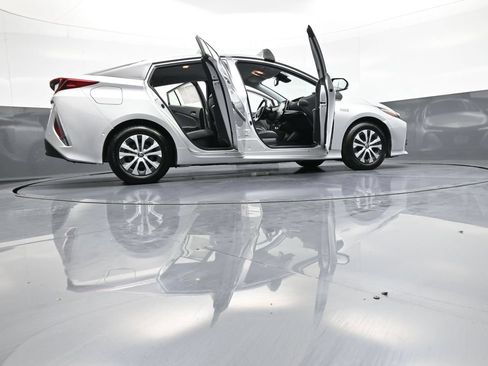Certified 2020 Toyota Prius Prime Limited FWD image 46