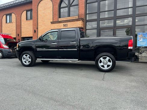 Used 2011 GMC Sierra 2500 Denali w/ Snow Plow Prep Package AWD/4WD image 4