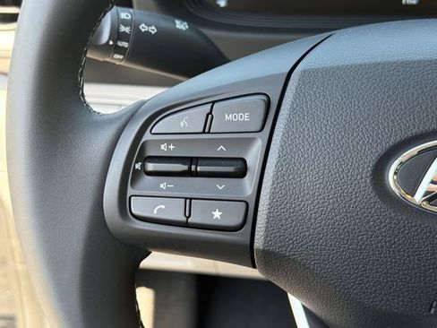New 2026 Hyundai Venue SEL FWD image 25