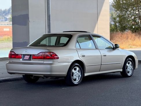 Used 2000 Honda Accord EX image 8