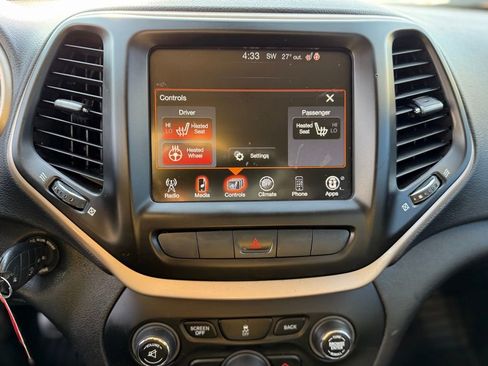 Used 2014 Jeep Cherokee Altitude w/ Cold Weather Group image 34