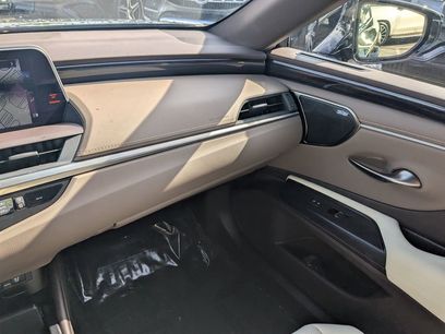 Used 2021 Lexus ES 300h Ultra Luxury