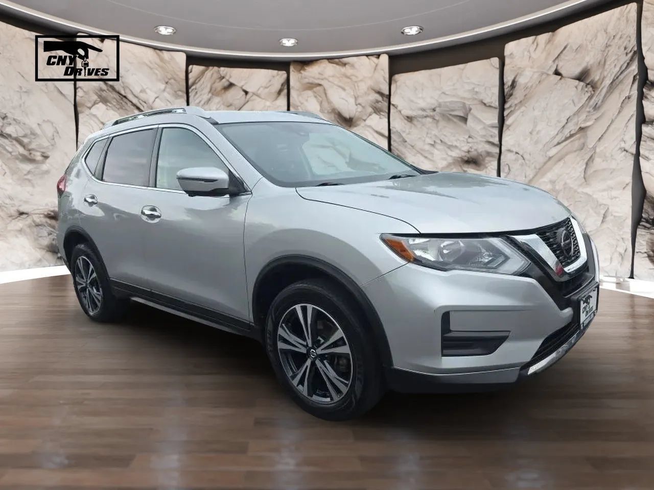 Used 2019 Nissan Rogue SV w/ Premium Package AWD/4WD image 3