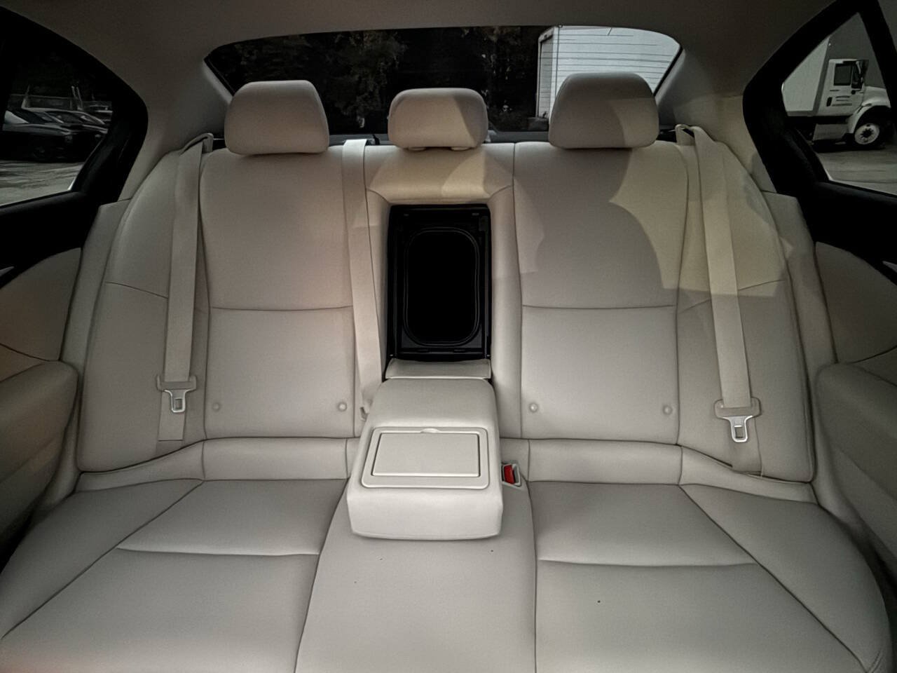 Used 2017 INFINITI Q50 3.0t Premium RWD image 6