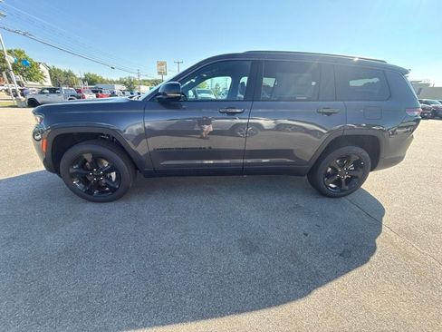 New 2026 Jeep Grand Cherokee L Limited w/ Limited Altitude Package AWD/4WD image 2