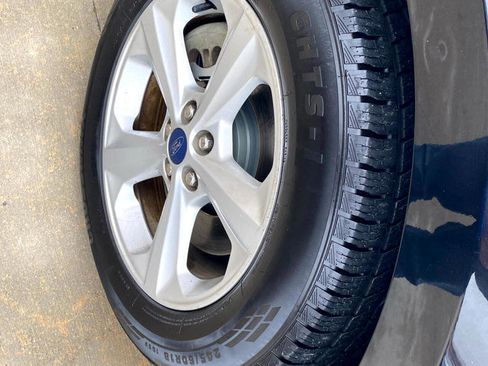 Used 2017 Ford Edge SE image 10