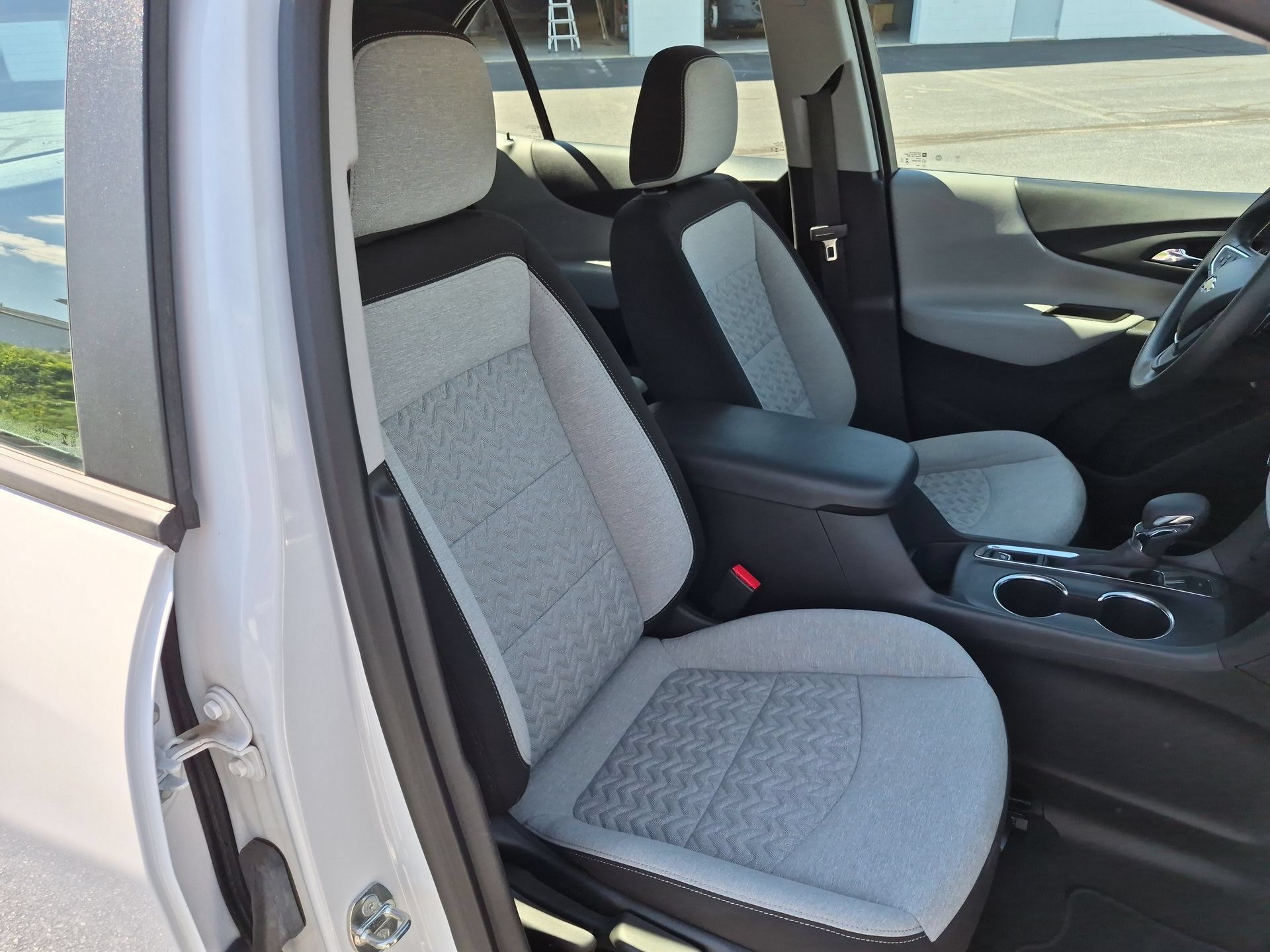 Certified 2024 Chevrolet Equinox LS w/ Sport Edition AWD/4WD image 28
