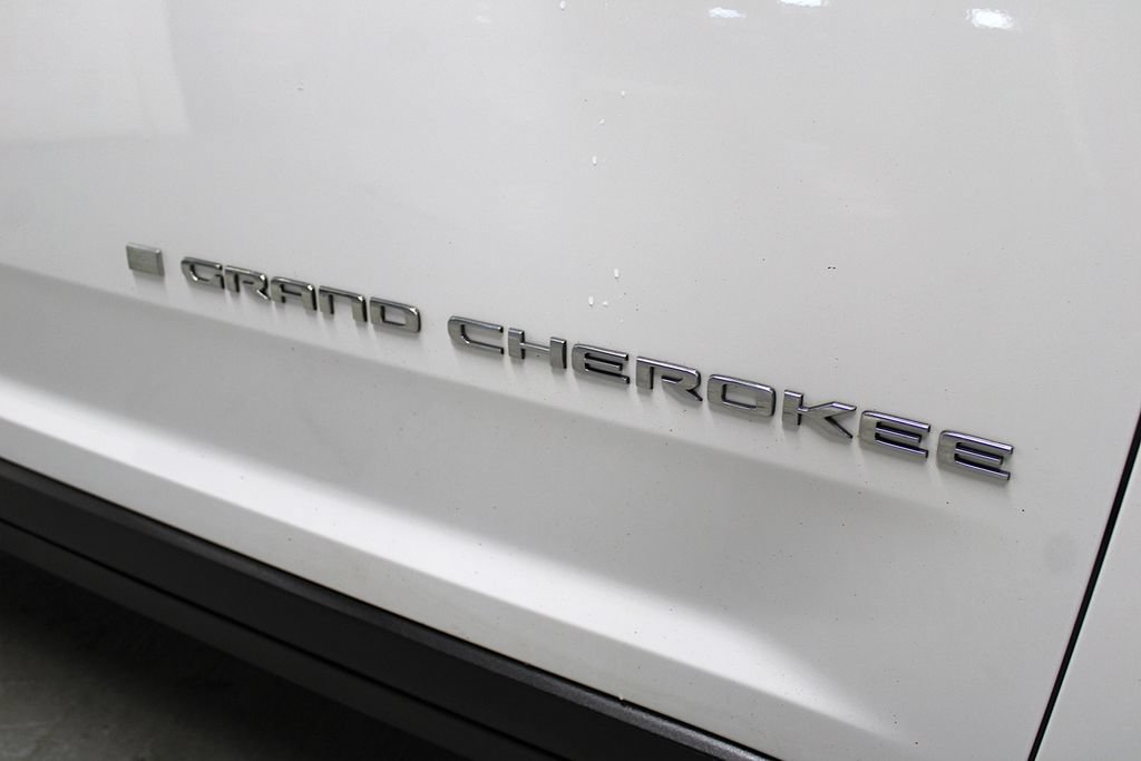 Certified 2023 Jeep Grand Cherokee Laredo X AWD/4WD image 37