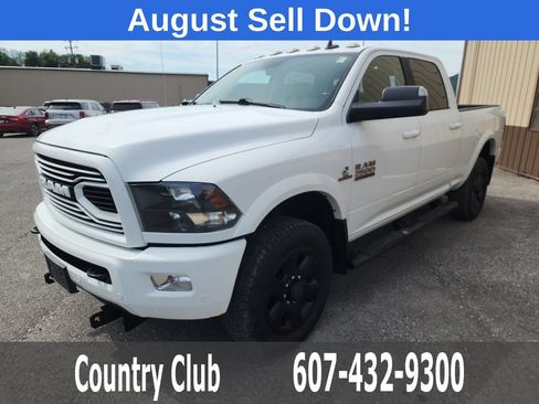 Used 2018 RAM 2500 Big Horn w/ Sport Appearance Group AWD/4WD image 4