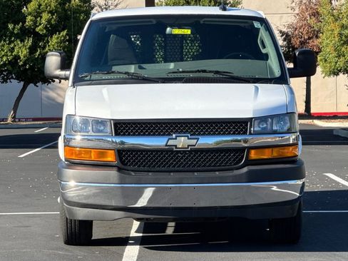Used 2024 Chevrolet Express 2500 w/ Driver Convenience Package RWD image 7
