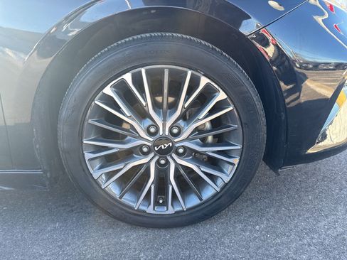 Used 2023 Kia Forte GT-Line w/ GT-Line Premium Package image 9