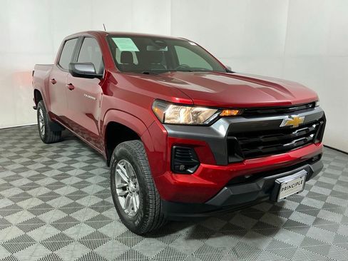 Used 2023 Chevrolet Colorado LT w/ LT Convenience Package II RWD image 4