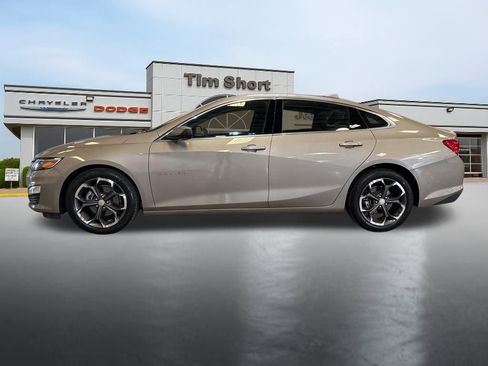 Used 2023 Chevrolet Malibu LT image 2