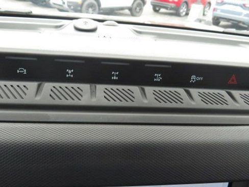 New 2025 Ford Bronco Badlands image 21