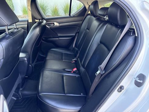 Used 2015 Lexus CT 200h FWD image 12