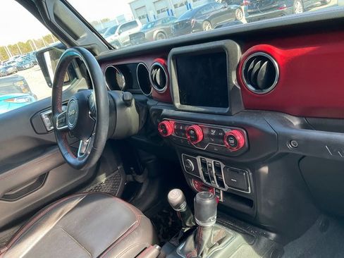 Used 2023 Jeep Wrangler Unlimited Rubicon w/ Cold Weather Group image 12