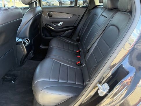 Used 2021 Mercedes-Benz GLC 300 image 32