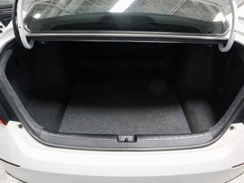 Used 2018 Honda Accord Sport image 14