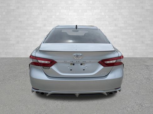 Used 2018 Toyota Camry XSE w/ Driver Assist Package FWD image 3