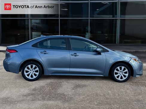 Used 2021 Toyota Corolla LE image 10